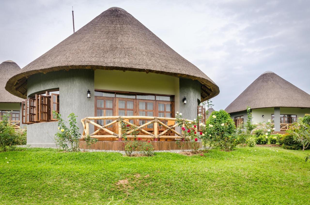 Emburara Farm Lodge Mbarara 外观 照片